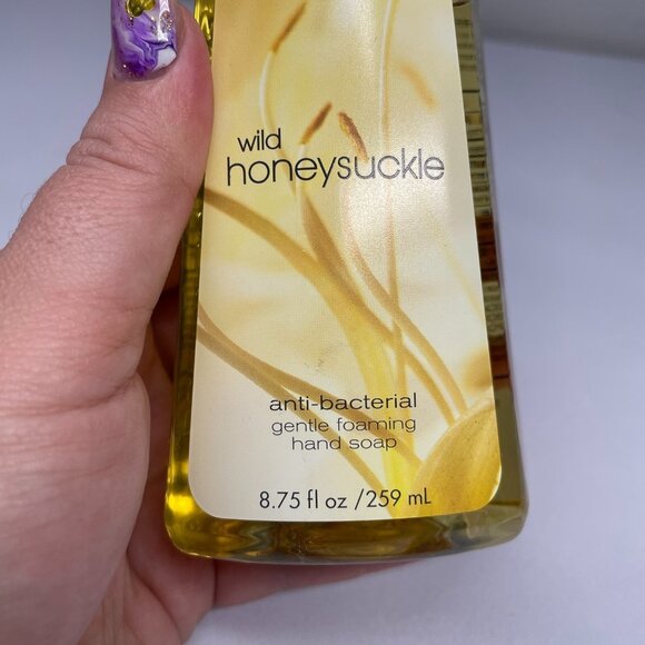 Bath & Body Works Wild Honeysuckle Gentle Foaming Hand Soap 8.75 oz Expired - Picture 3 of 7